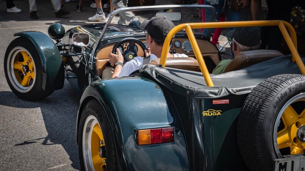 auto storiche epoca evento corriamo per un sorriso in val bognanco