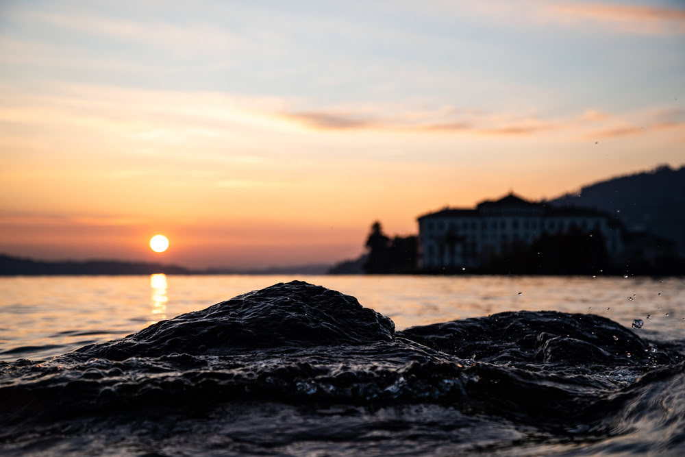 i colori dell'alba durante Isole di Luce Lago Maggiore